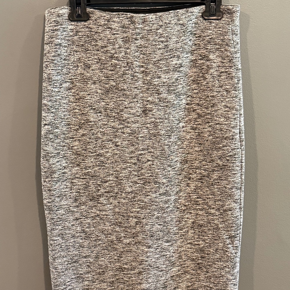 *GENTLY WORN* Women's Size L Sinsay Elastic Waist Pencil Skirt